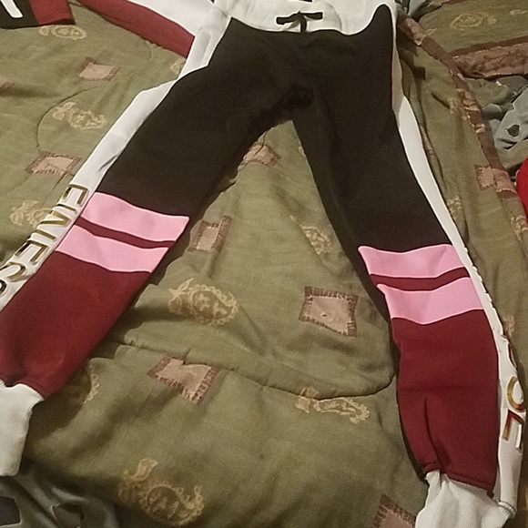 Shirt & Pants Set "Finesse" - Picture 2 of 2